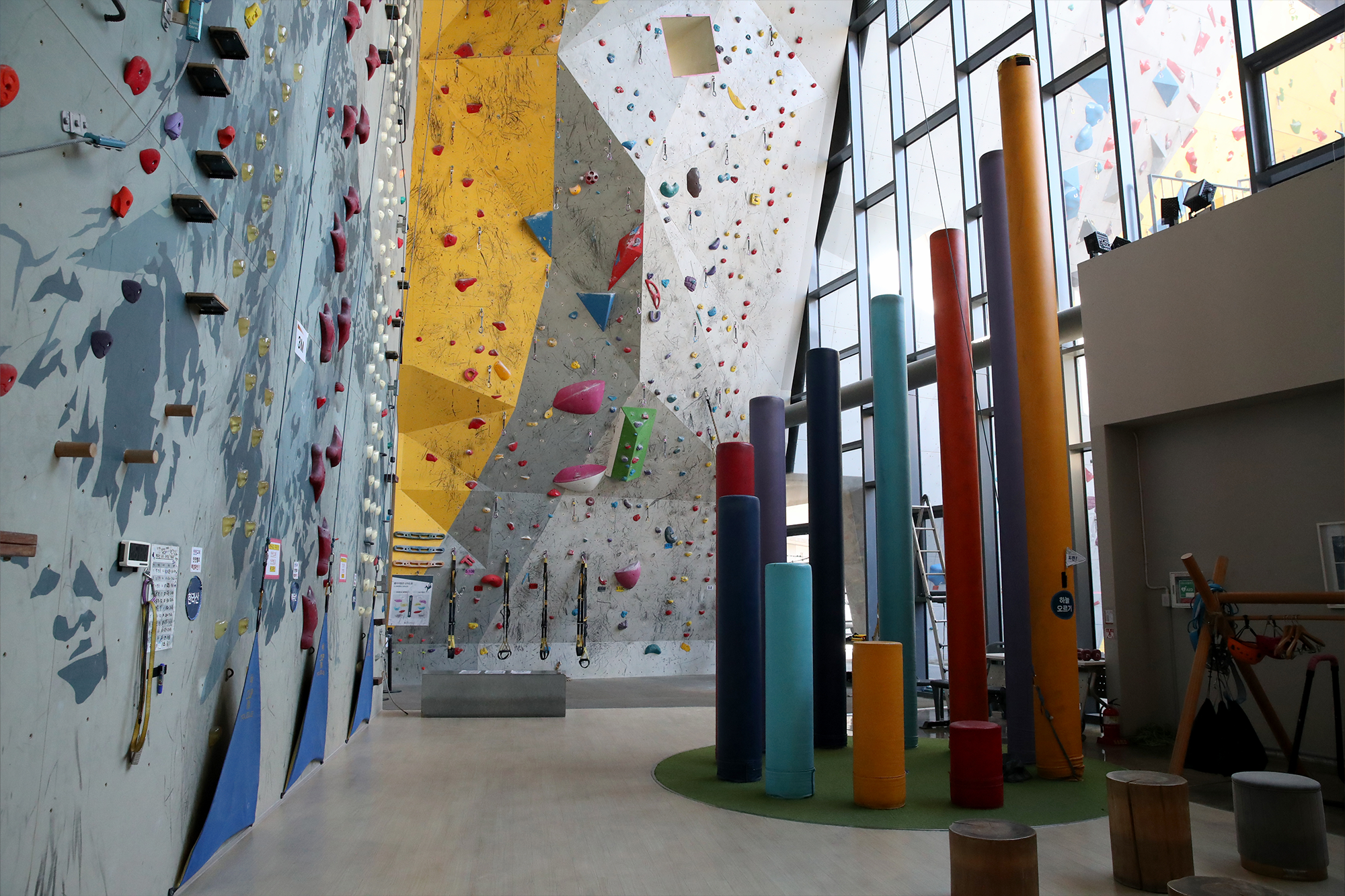 센터 실내 이미지